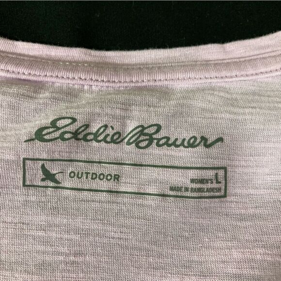 Eddie Bauer T-Shirt Women’s L Purple Lavender Floral V-Neck Casual Outdoor Tee - Picture 5 of 8
